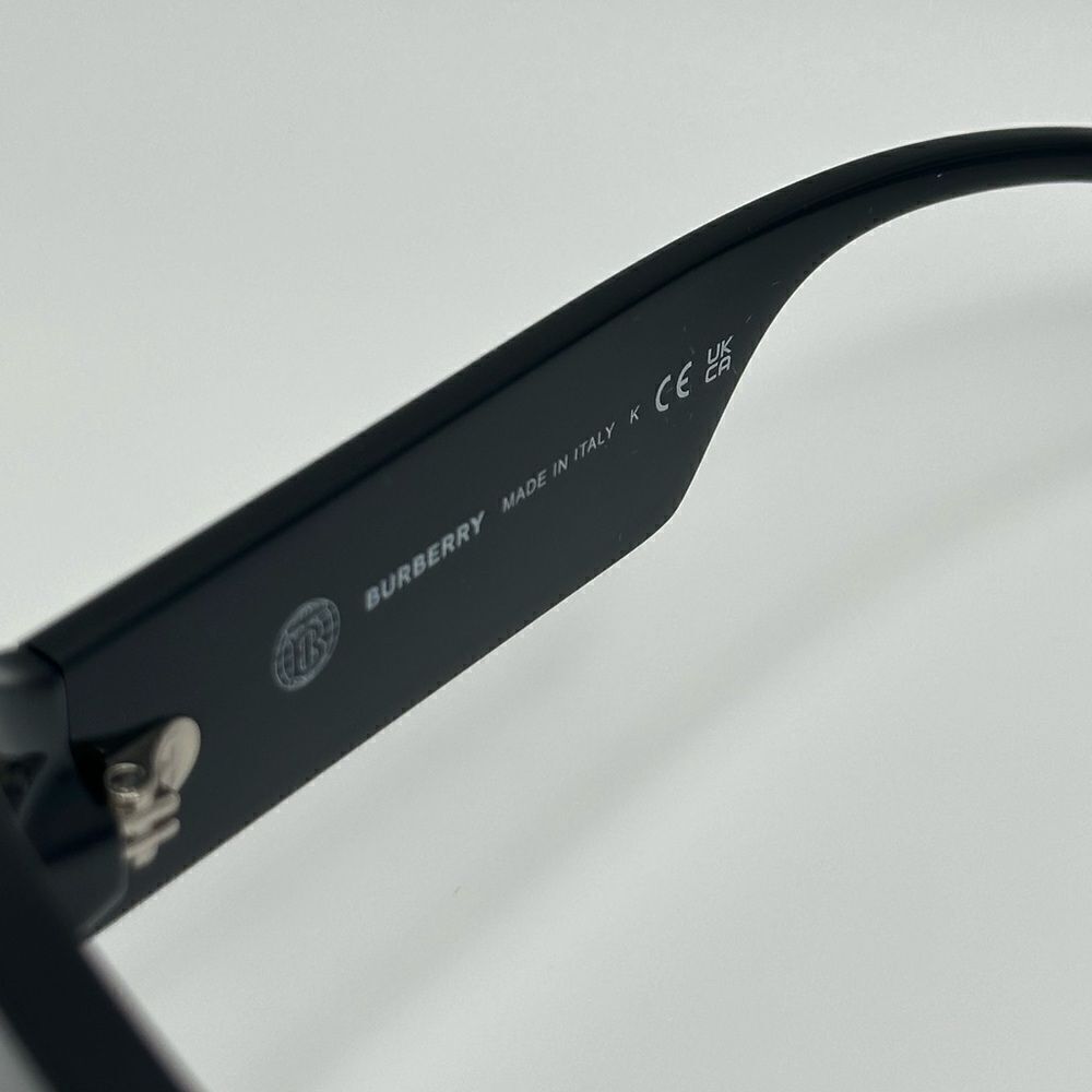 BURBERRY Sunglasses BE4401U 300187 Black/Dark Grey Unisex NEW - Picture 4 of 11